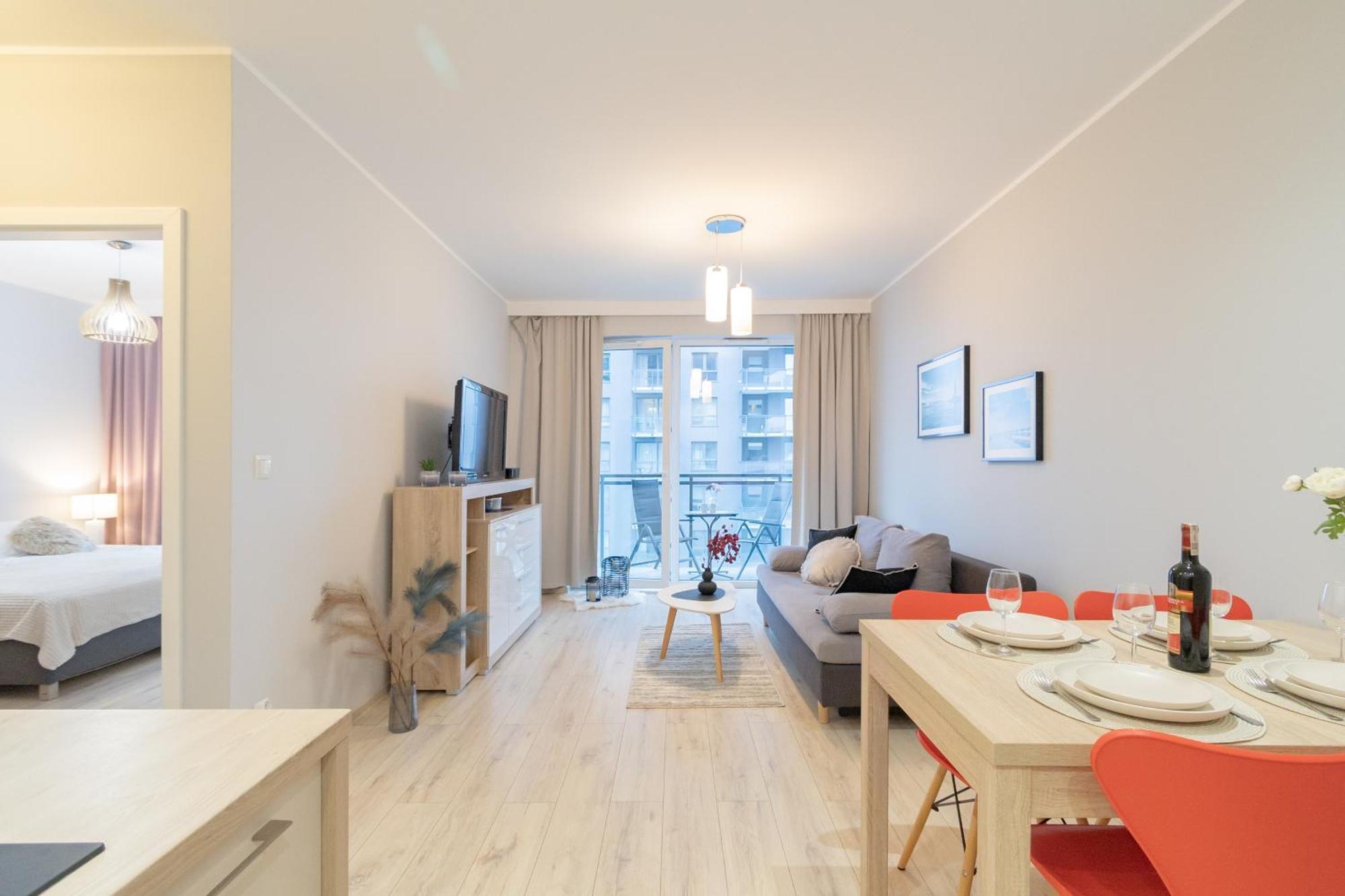 Glow Apartments, Bastion Walowa Stare